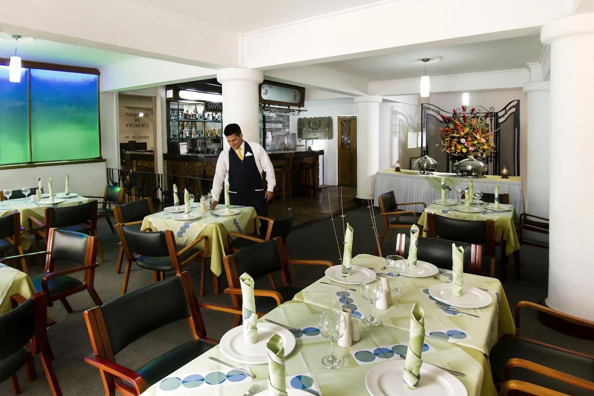 Hotel Laureles 70 3*